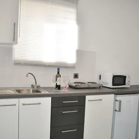 Levande With Private Parking Apartman