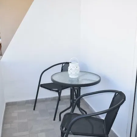 Levande With Private Parking *