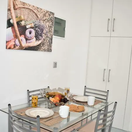 Levande With Private Parking