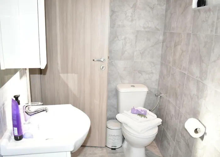 Levande With Private Parking Daire Afantou